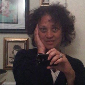 Meet your Posher, Elaine